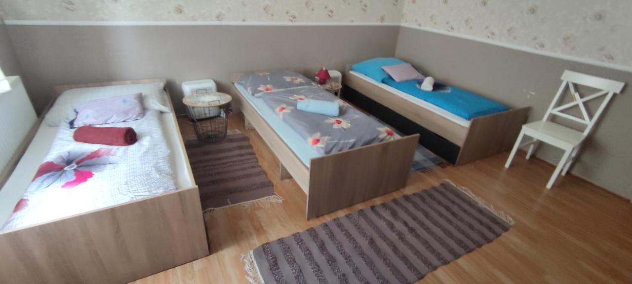 Orsi Apartman / Vendeghaz แก็ชแกเมต ภายนอก รูปภาพ