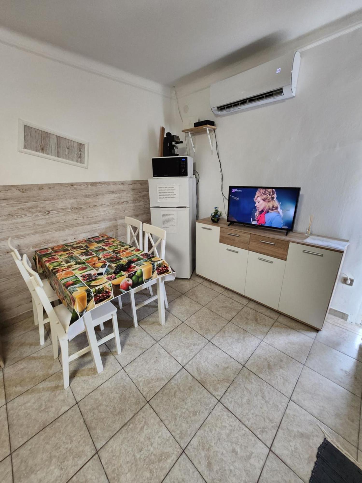 Orsi Apartman / Vendeghaz แก็ชแกเมต ภายนอก รูปภาพ