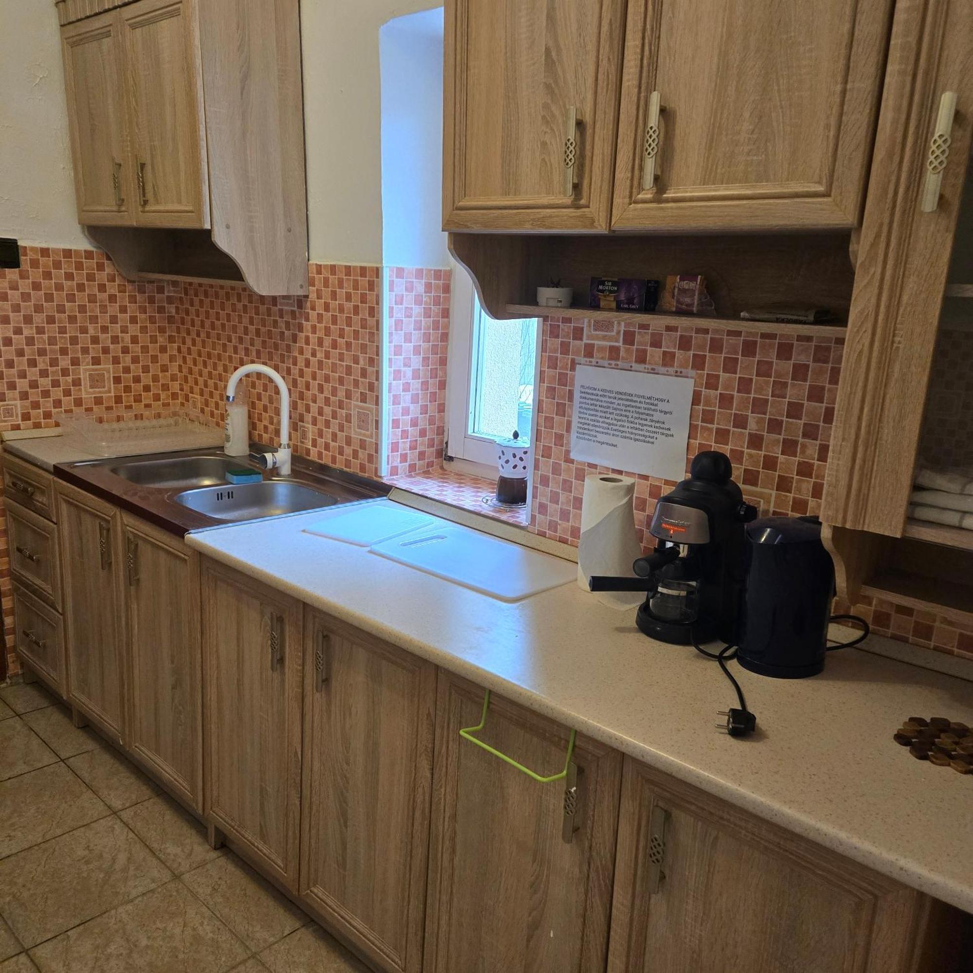 Orsi Apartman / Vendeghaz แก็ชแกเมต ภายนอก รูปภาพ